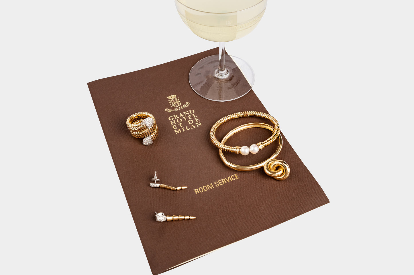 Tubogas Wrap Nail Ring with Diamonds